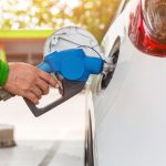 Petrobras anuncia redução de 13 centavos no preço da gasolina vendida às refinarias
