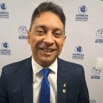 Presidente do PSDB busca manter Romero com Bruno e defende que deputado indique vice em Campina
