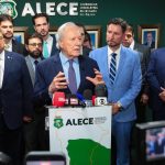 RJ vive dia de guerra e Lewandowski isenta a União em operação recorde de vítimas