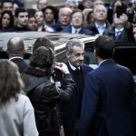 Nicolas Sarkozy inicia cumprimento de pena e marca novo capítulo na história política francesa