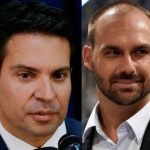 ​O crepúsculo do mandato: Câmara formaliza saída de Ramagem e Eduardo Bolsonaro