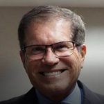 A estética do poder na Bahia: o erário no divã da harmonização facial