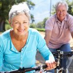 Longevidade com estratégia: Saúde atualiza diretrizes para monitoramento da terceira idade no Brasil