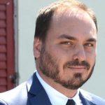 A segunda chance da Justiça: PGJ explode o blindado de Carlos Bolsonaro