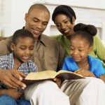 O novo compasso da paternidade: Brasil inicia transição para licença de 20 dias