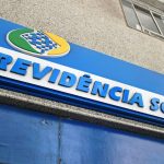 O relógio corre para o ressarcimento: R$ 400 milhões do INSS ainda aguardam resgate