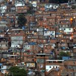 O abismo invisível: Salvador (BA) paralisa na lanterna do progresso social