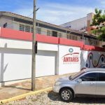 Alerta no ambiente escolar: mistura de medicamentos e álcool coloca adolescente na UTI em Fortaleza