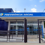 PF desarticula quadrilha que usava biometria falsa para desviar bilhões do INSS