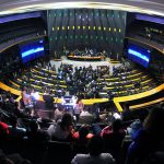 A festa é nossa (?), a conta também: deputados aprovam o manual do autoajuste partidário