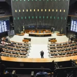 CCJ da Câmara retoma debate sobre redução da maioridade penal nesta quarta-feira