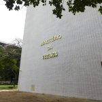 Governo emite alerta após golpistas criarem falsa plataforma do Desenrola Brasil para cobrar taxas via Pix
