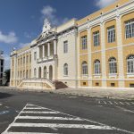 Juiz multa advogado que inseriu comandos ocultos de IA em petição na Paraíba