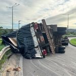 Eixo quebrado bloqueia Viaduto Trampolim da Vitória e trava acessos a Natal nesta manhã